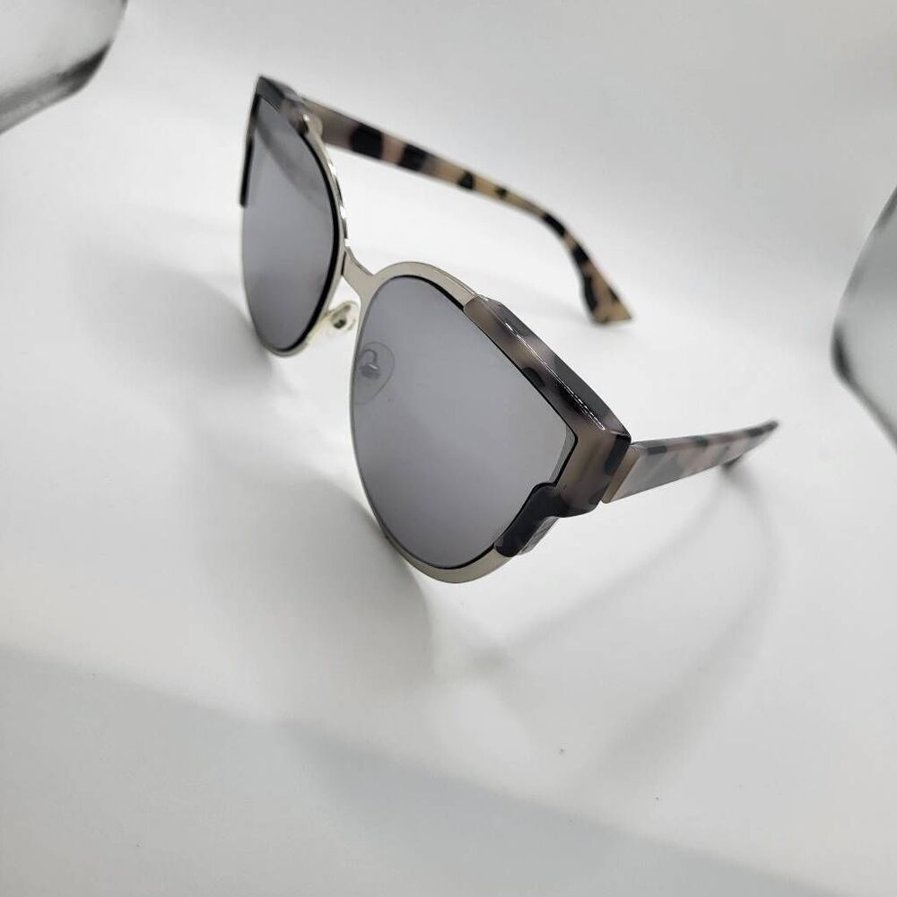 Mirrored Cat Eye Sunglasses with Marbled Frame